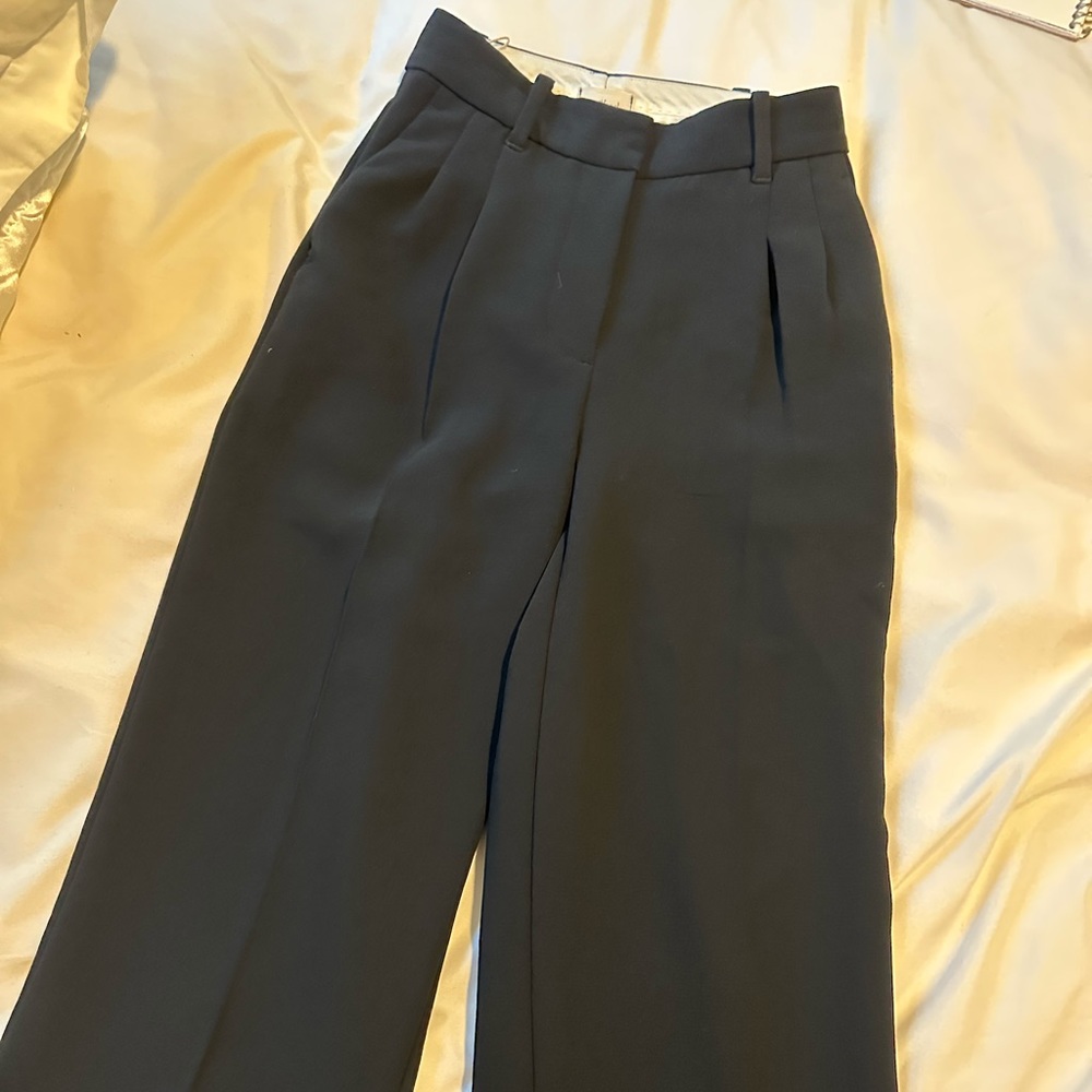 Aritzia effortless pants